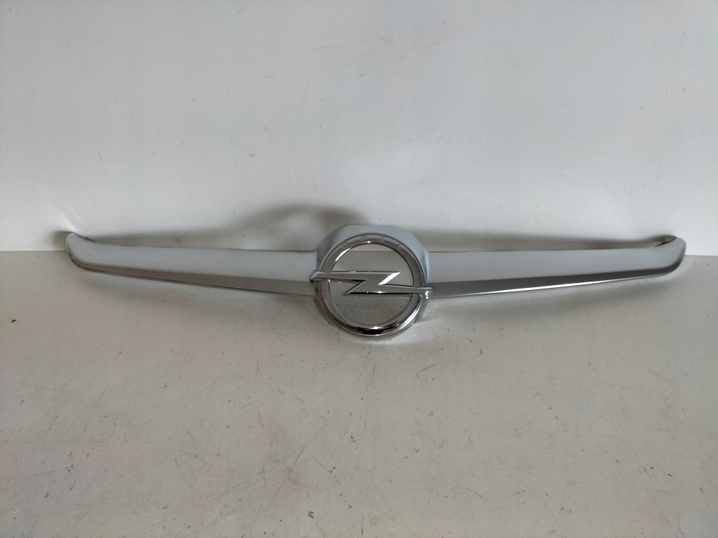Купити Молдинг значок решітка хром opel cascada 13-