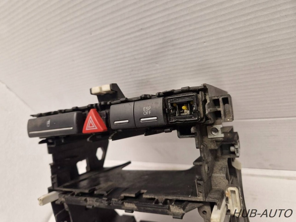 фото №7, Підсклянник рамка кишеня радіо кнопка аварійних audi a3 8p 8p0858005b