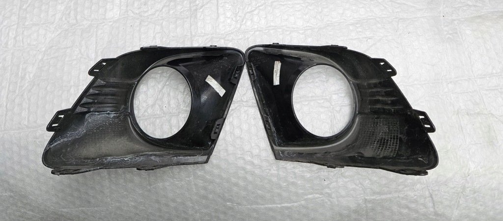 Решітка протитуманної фари ліва права opel karl rocks 15- 42352222 / 42352221 Зі Шроту