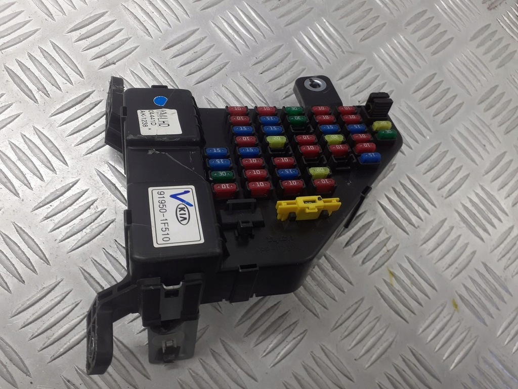 фото №1, Коробка предохранителей kia sportage ii 2.0 crdi 91950-1f510