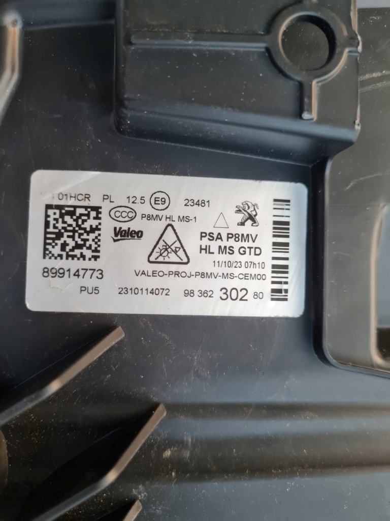 Peugeot 3008 ii 5008 ii рестайлинг  лампы перед full led eco 89914772, 89914770 с Разборки