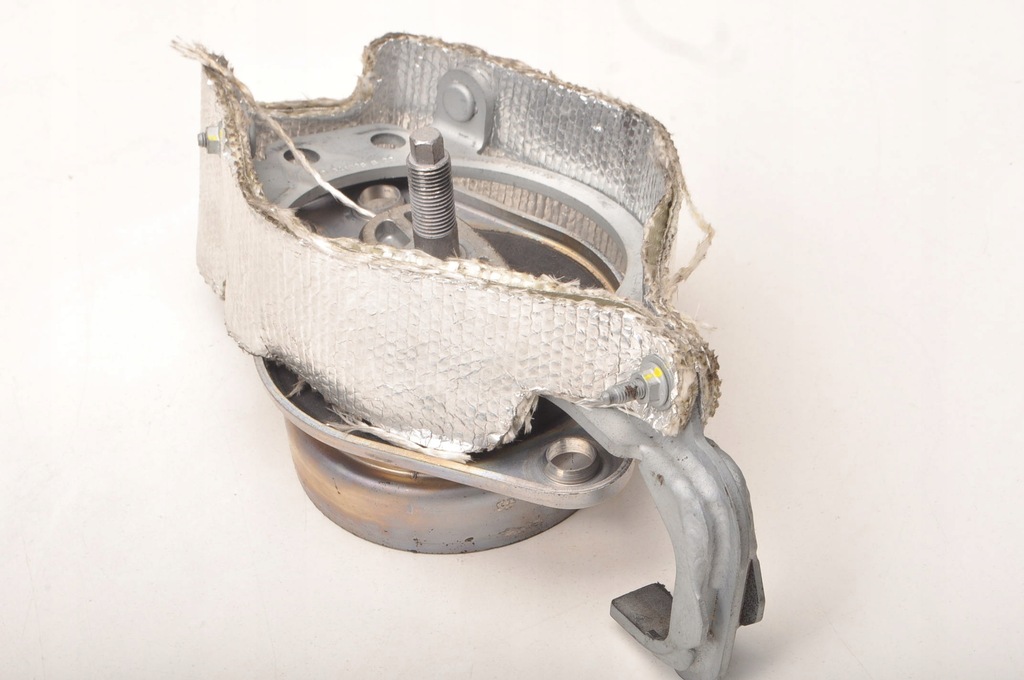 фото №8, Ferrari portofino f164 3.9 кронштейн подушка коробки 22r 329287