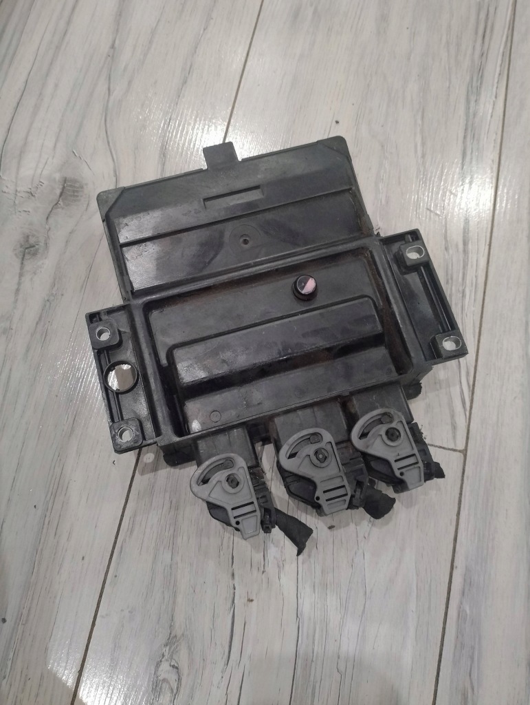 фото №4, Бортовой компьютер блок управления 8200513163 8200399038 renault clio iii 1.5