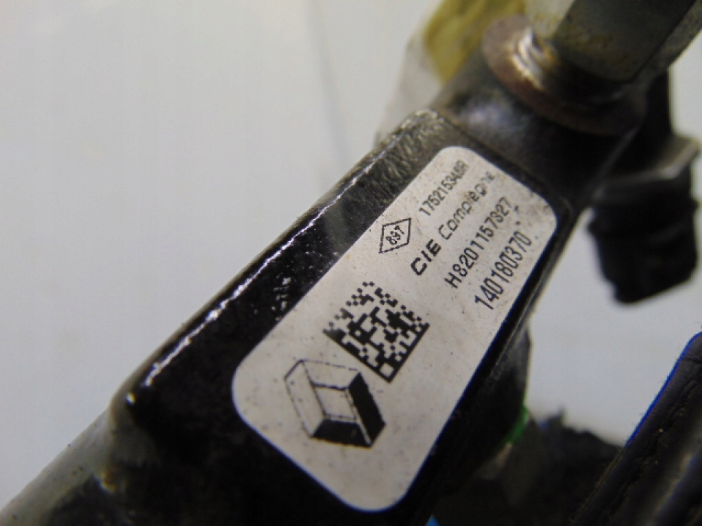 Dacia dokker i 1.5dci молдинг впрыскная h8201157327 Недорого