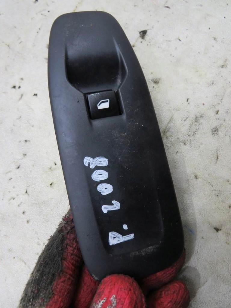 фото №1, Панель кнопка вікон peugeot 2008