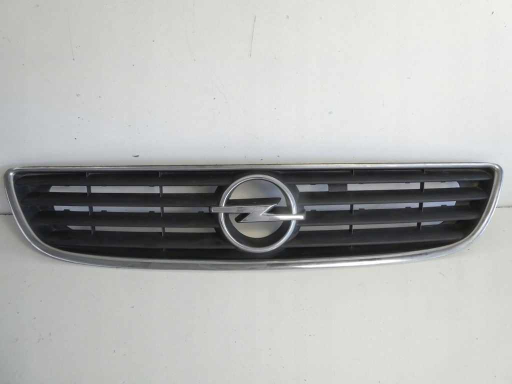 фото №1, Решётка радиатора решётка радиатора радиатора opel zafira i a 90580685