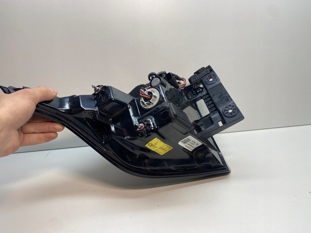 фото №6, Kia sportage v 5 лампа левая левый задняя задняя led 92401r2100