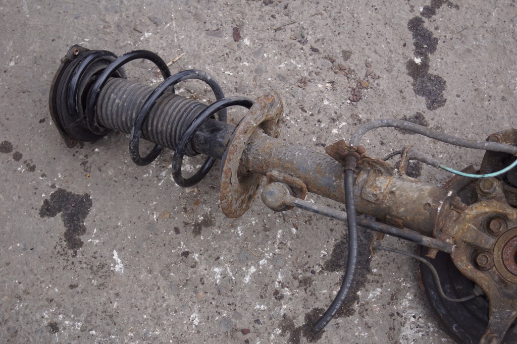 фото №10, Поворотний кулак амортизатор лівий перед nissan juke f15