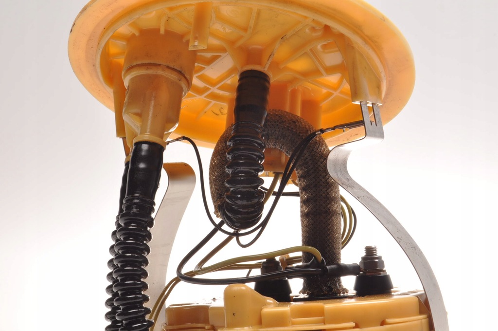 фото №10, Volvo s60 i v70 ii xc90 xc70 2.4 d5 насос топлива 30792518