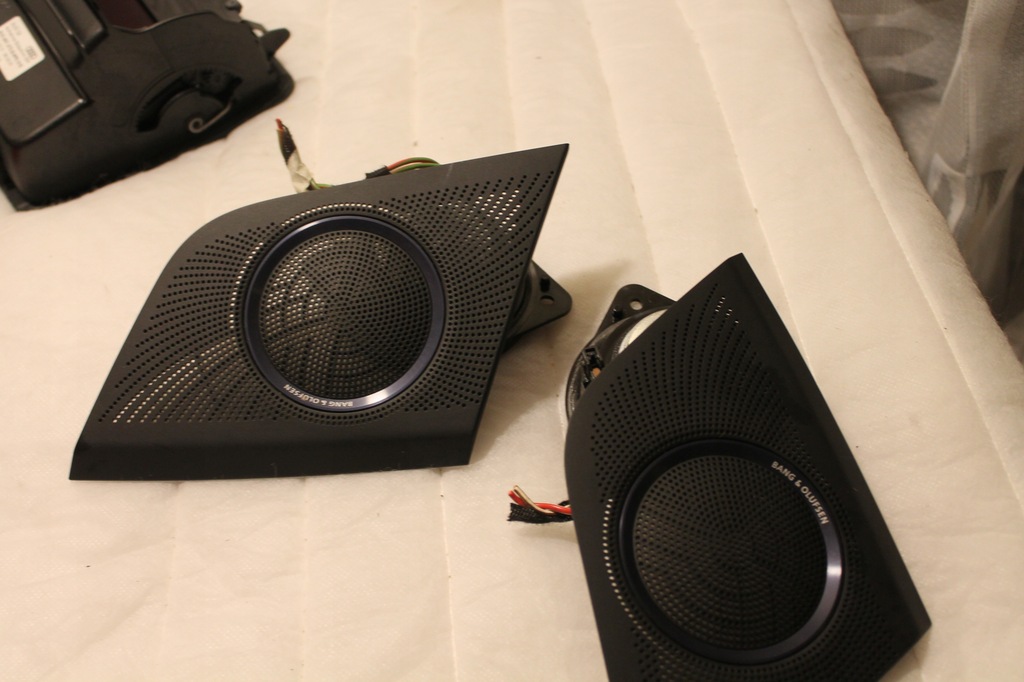 фото №1, Захист заглушка рамка динаміка audi a4 a5 b8 bang