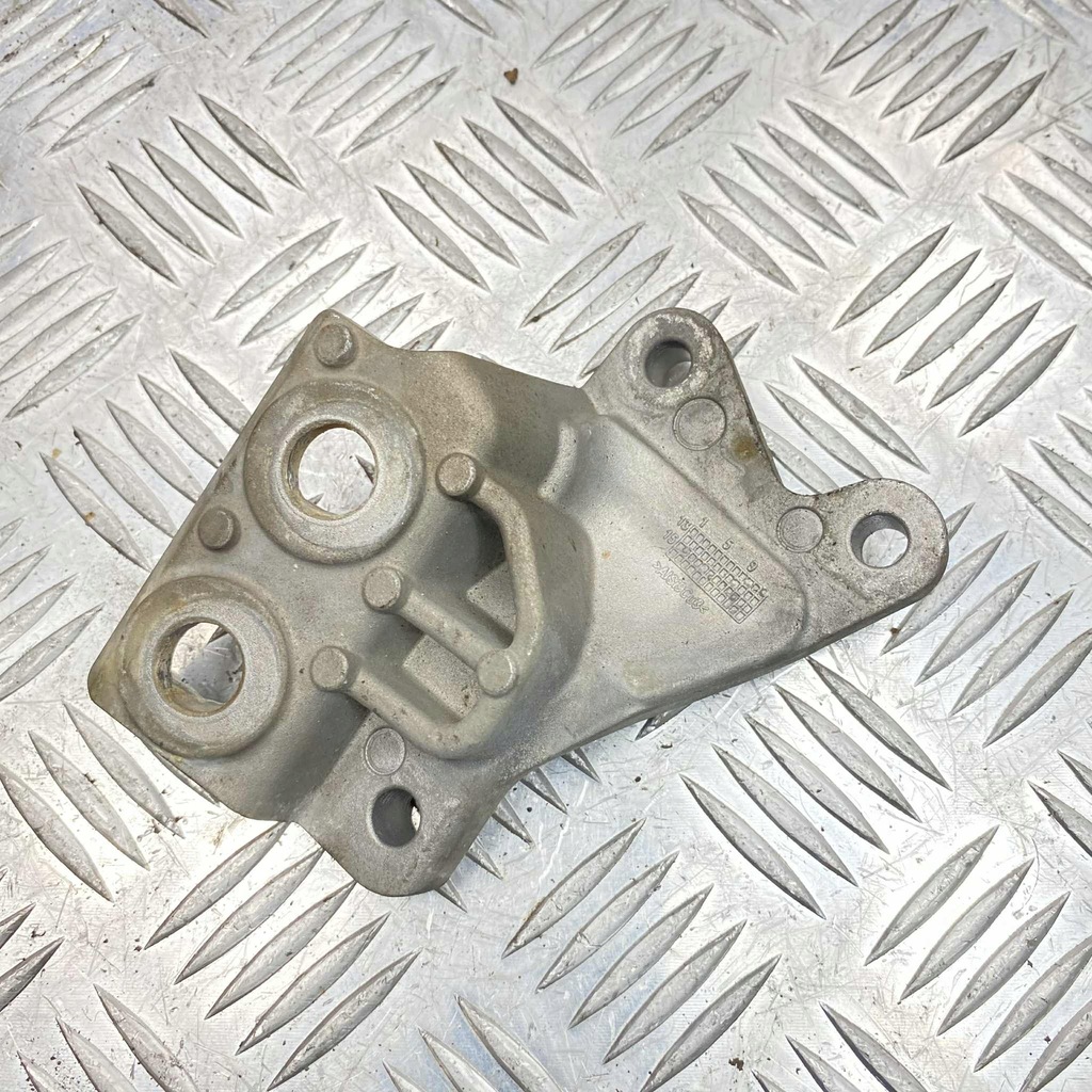 фото №1, Кронштейн кронштейн кронштейн дифференциал xc90 ii