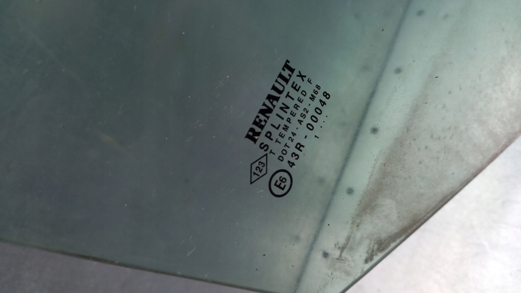 фото №2, Скло права задня renault megane scenic i 01r