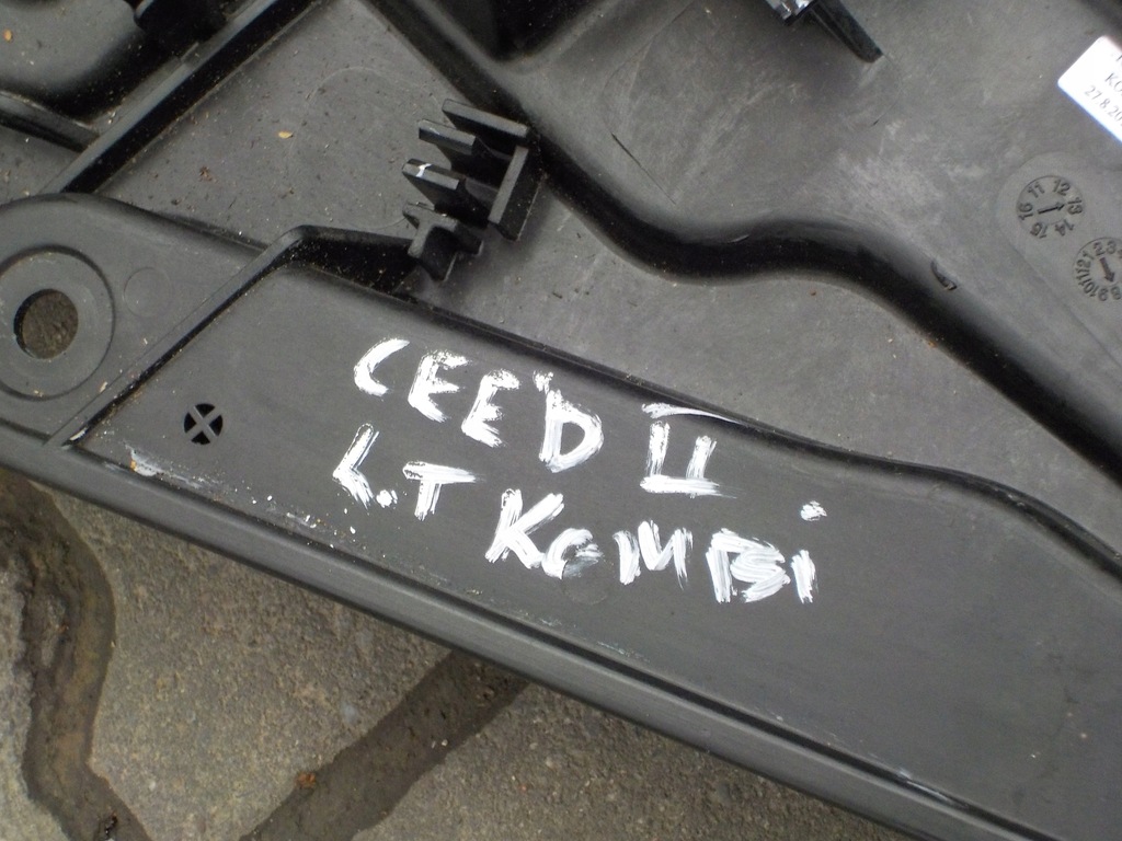 фото №6, Kia ceed ii kombi подъемник стекло динамик левый задняя