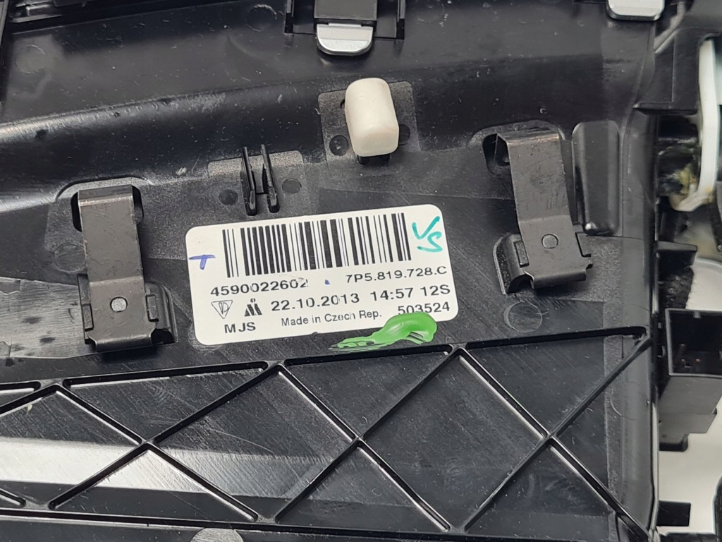 2014 porsche cayenne 92a решётка обдув панели приборной панели 7p5819728c Недорого