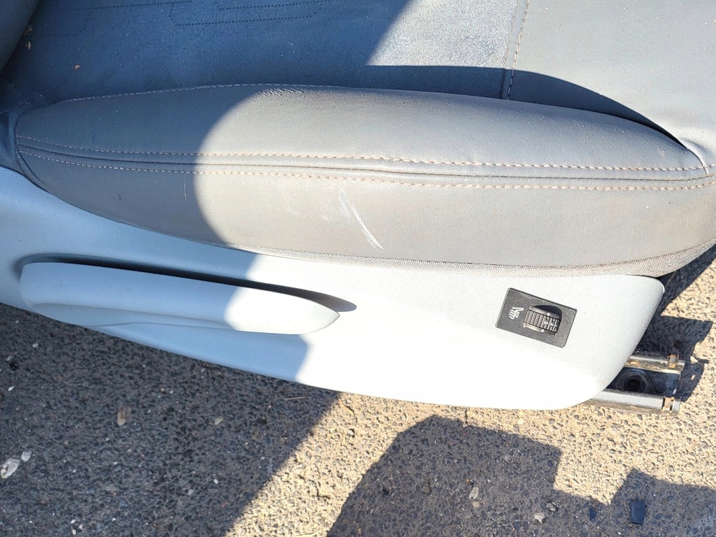 фото №7, Сидіння заднє сидіння комплект peugeot 208 i 2012r