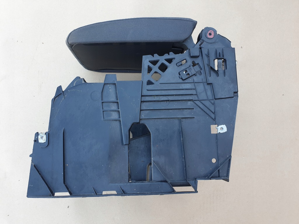 фото №12, Підлокітник регульований тунель середнього vw golf v 1k оригінальний номер eu