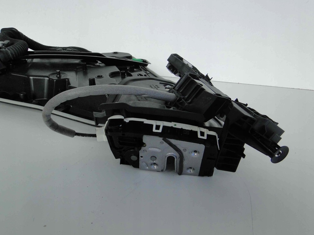 фото №6, Mercedes a w176 176 вкладыш дверь задние левая замок