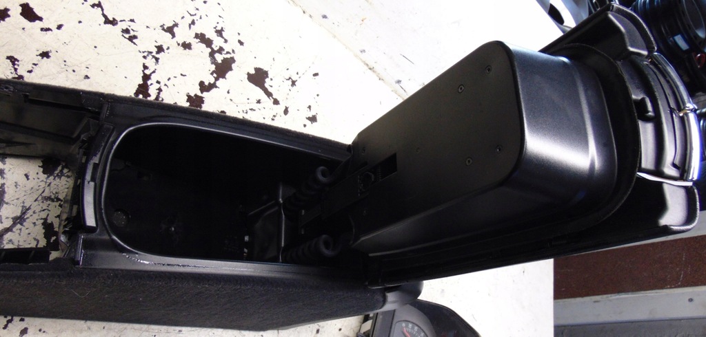 фото №9, Підлокітник тунель середній mercedes e klasa w211 kombi europa