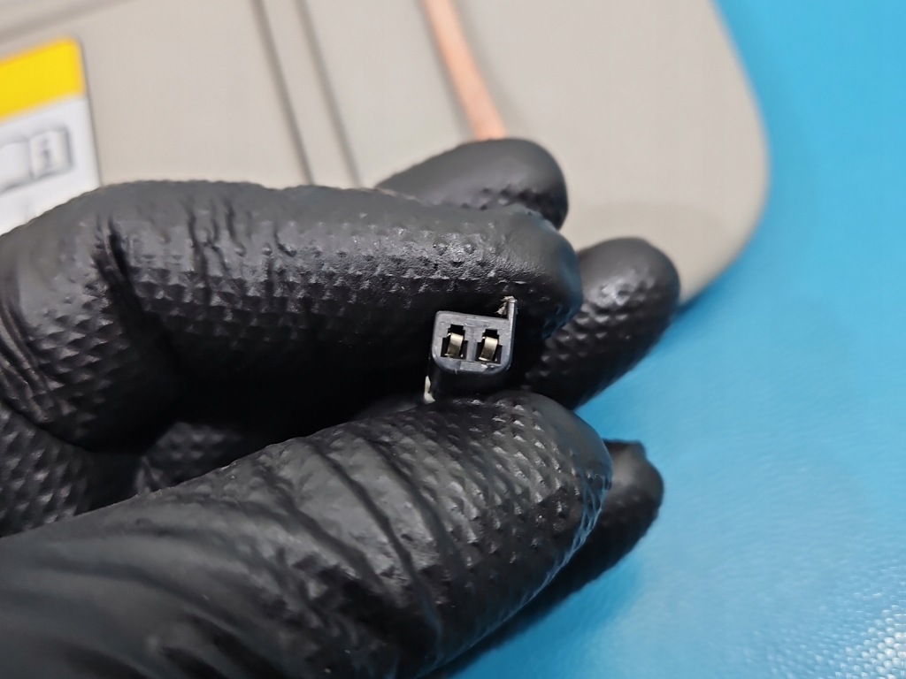 Заслонка правый  opel insignia b козырёк накладка солнцезащитная с Разборки