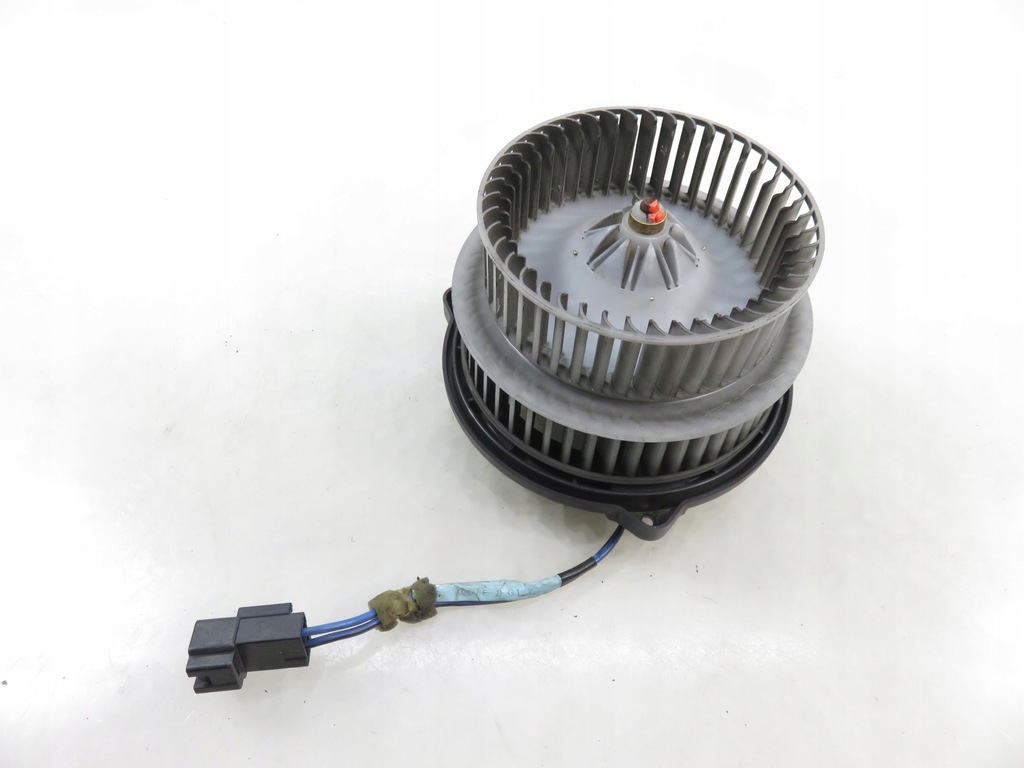 фото №1, Повітродувка toyota avensis verso 1940007340