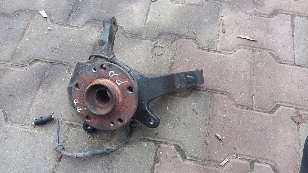 фото №1, Поворотный кулак правый перед renault laguna 1.9dci 02r