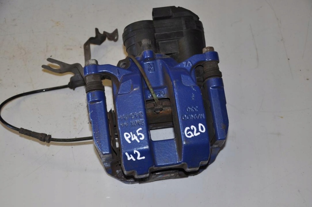 Суппорт тормоза bmw 3 2020 набор 689123602 Недорого