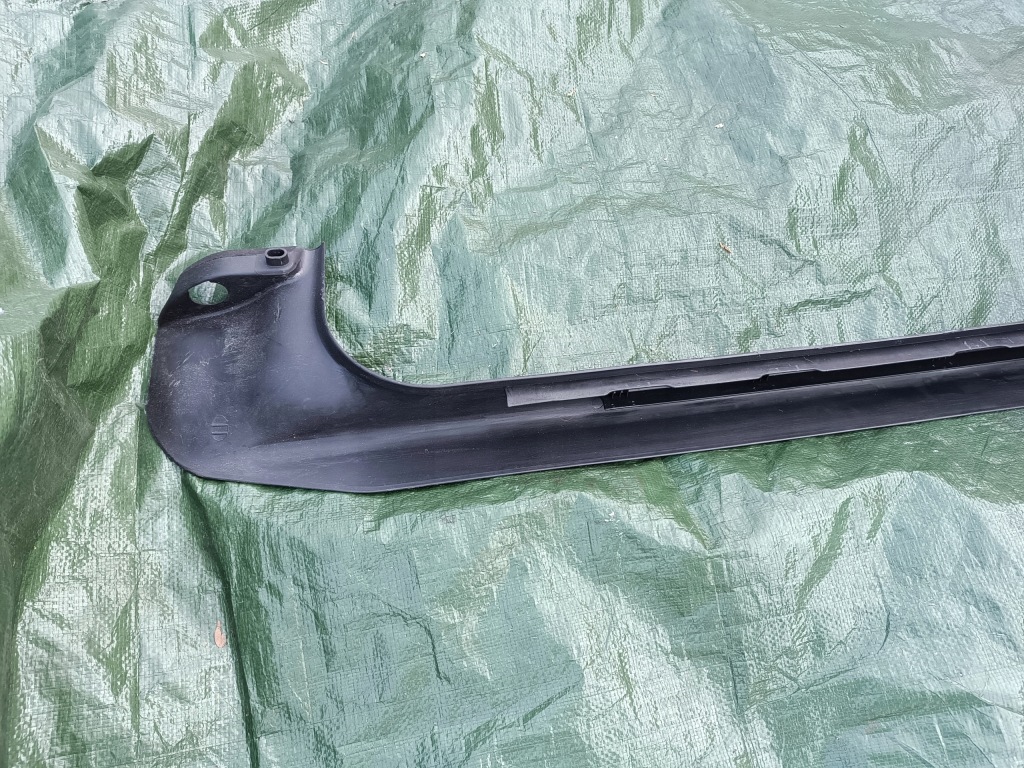 735263945 накладка захист  порога  лівий передні  alfa romeo 147 gt Зі Шроту