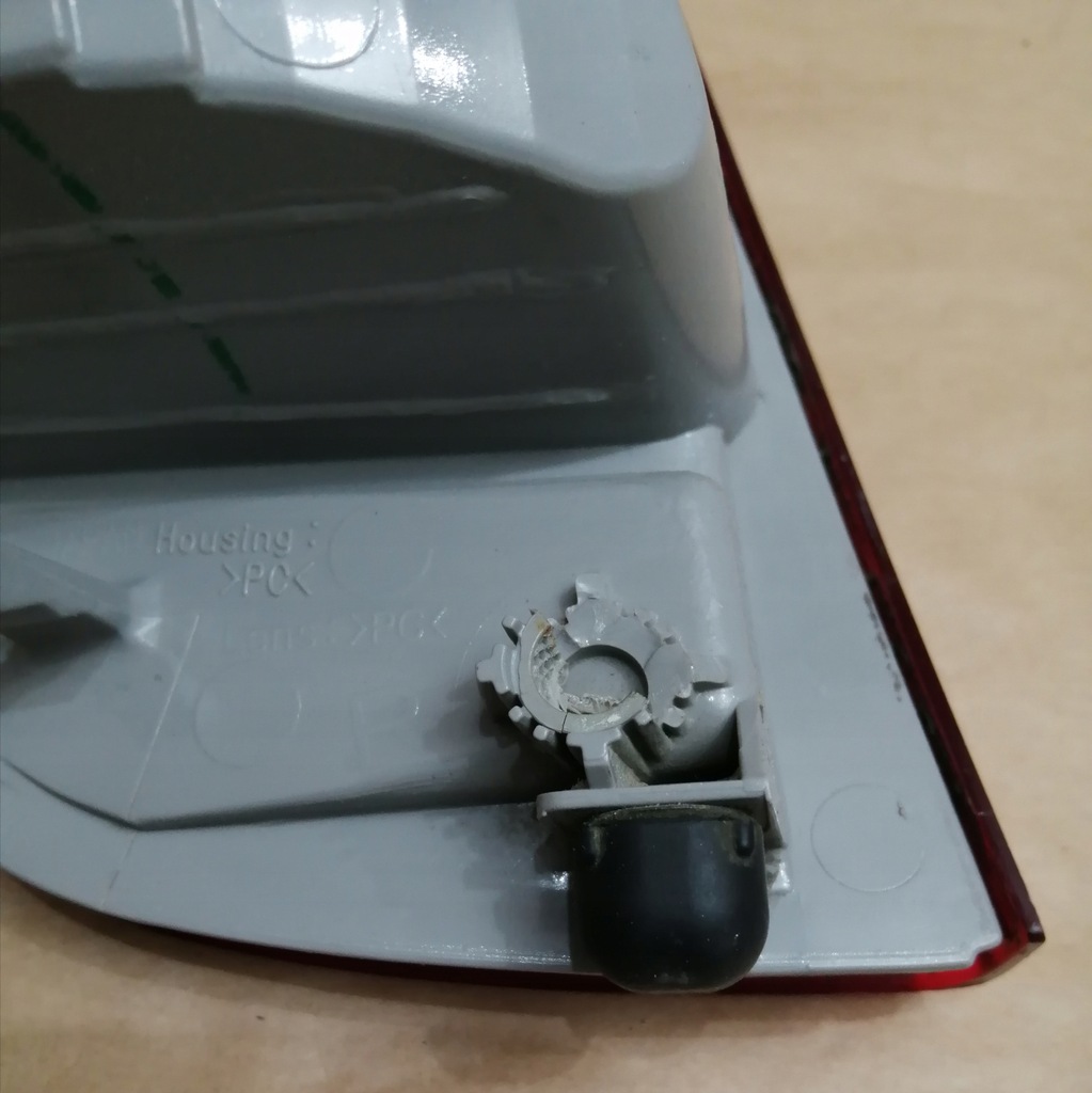 фото №5, Лампа противотуманная фара правый задняя toyota land cruiser j200