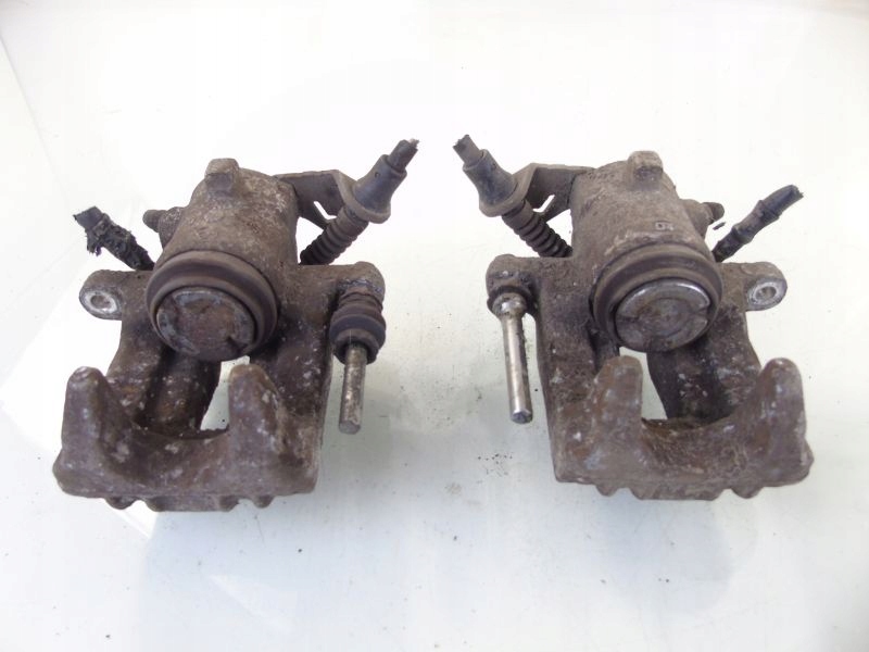 фото №4, Skoda rapid супорт задня задній лівий правий задня