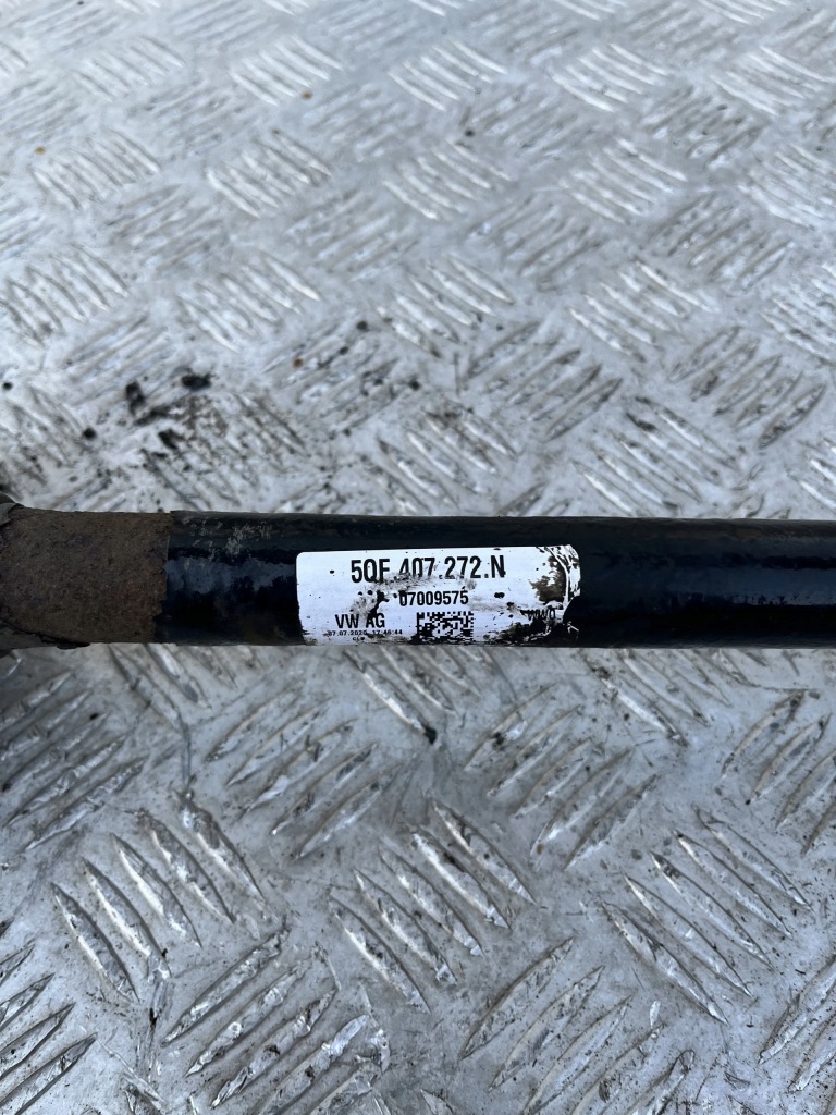 фото №1, Приводной вал перед правая audi q3 ii 83a f3 18- 5qf407272n