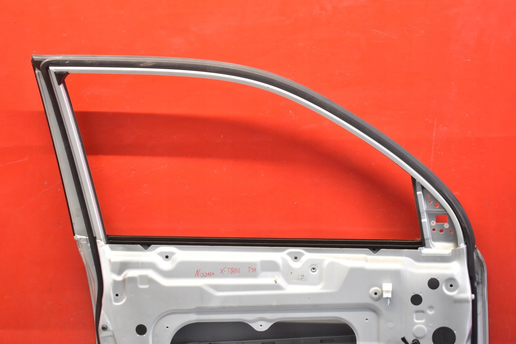 фото №16, Дверь левая перед передние серебристый nissan x-trail 2 ii t31 07-13
