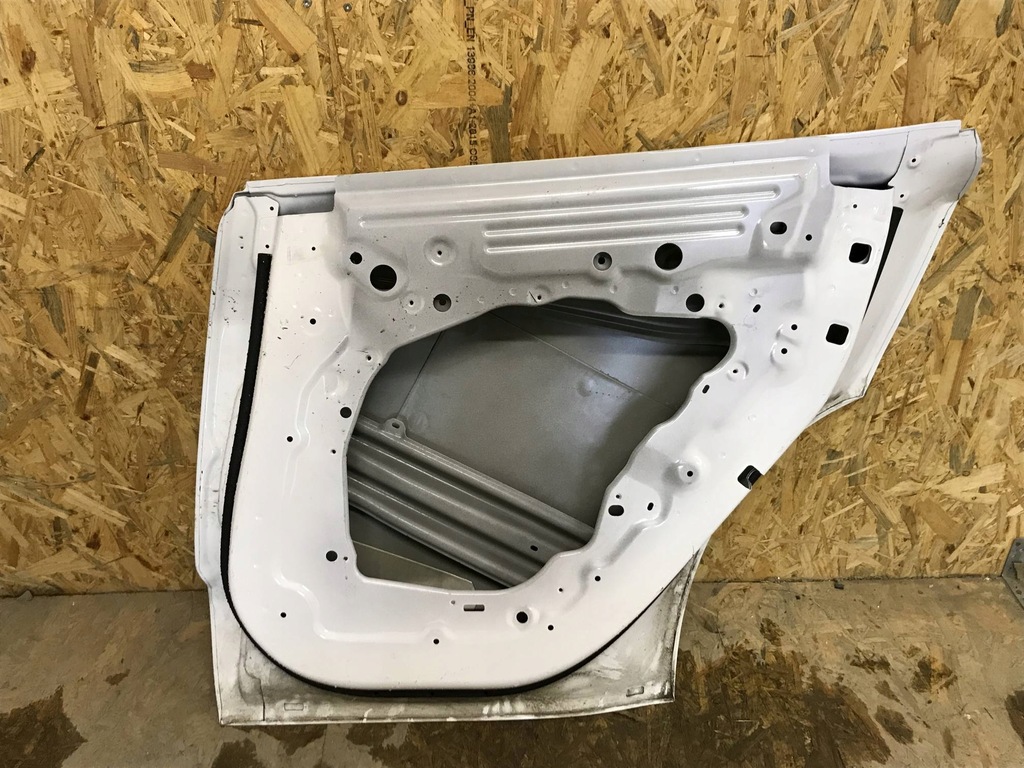 фото №13, Дверь задняя задние правое tesla y