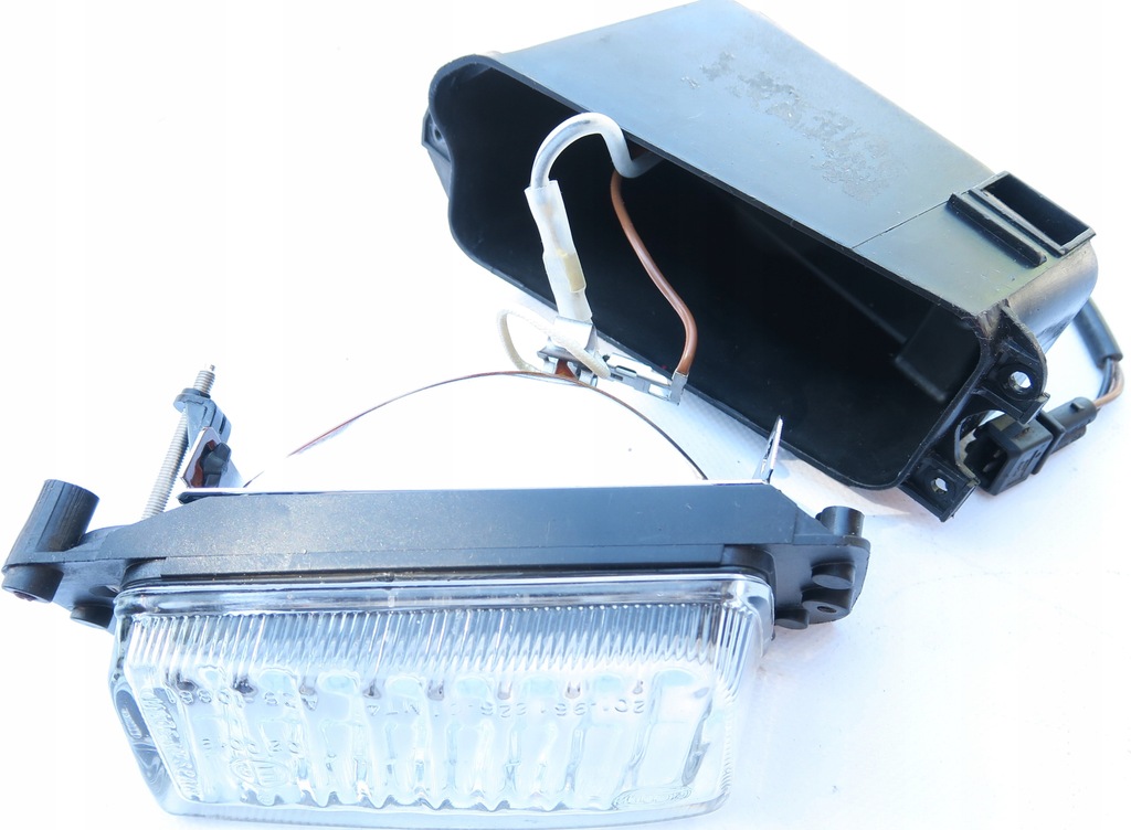 фото №1, Протитуманна фара hella r seat inca 1 caddy 2 polo classic