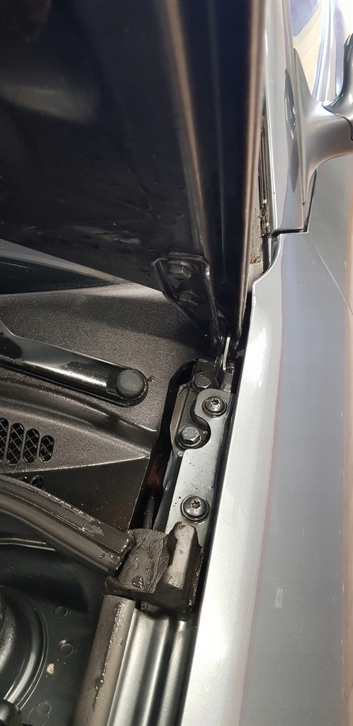 фото №15, Петля капот audi a3 8l lift lz6l ly7w 8l0823301b 8l0823302b lx7z lz9w