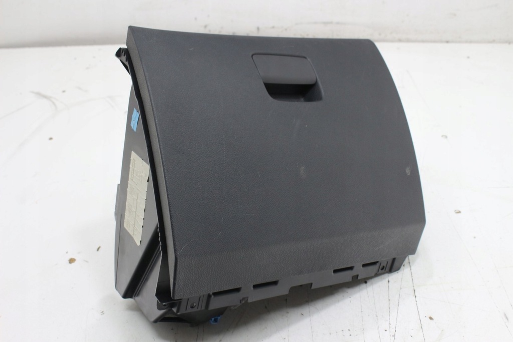 фото №1, Mercedes w117 бардачок пасажира eu