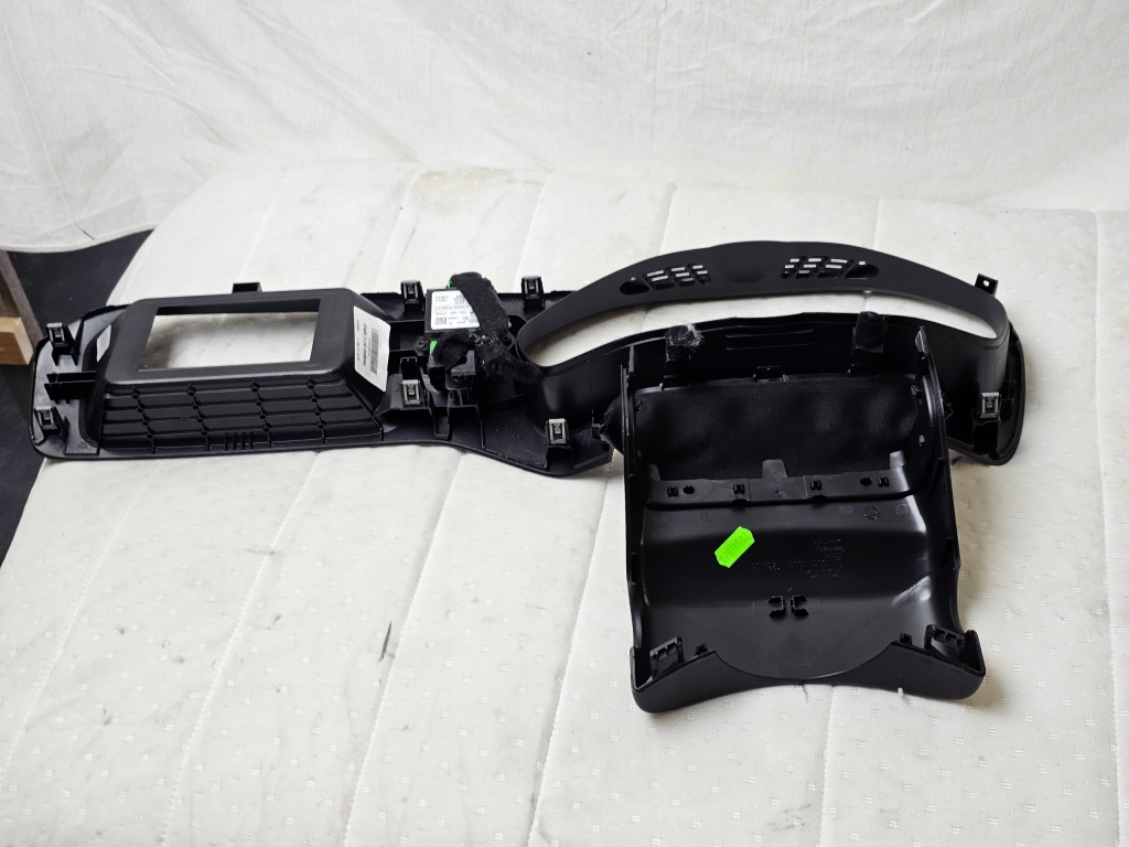 фото №10, Захист dekor молдинг спідометра консолі замок запалювання ключ pilot volvo v40 ii