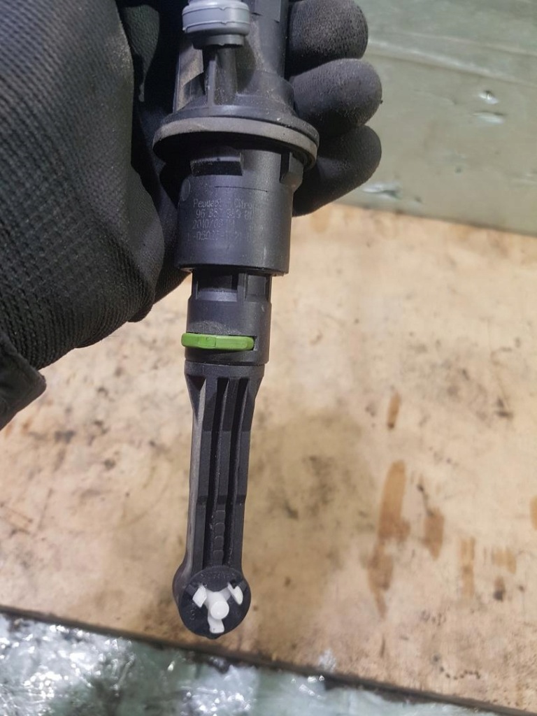 Помпа сцепления citroen c5 iii x7 9685798980 в Украине