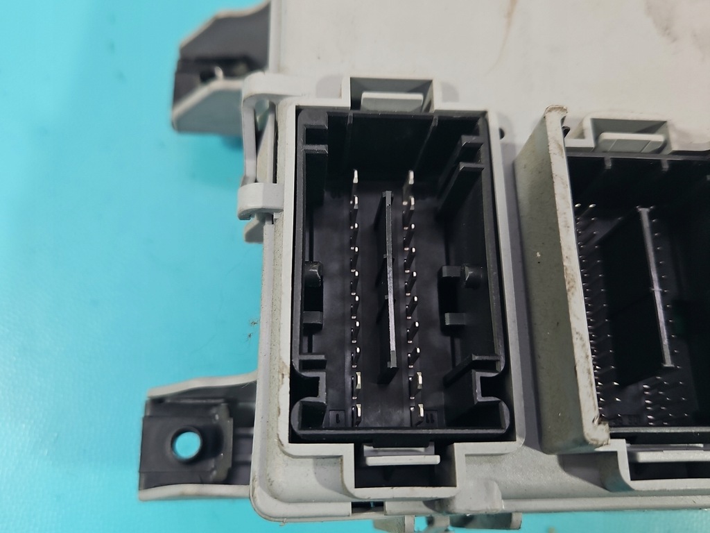 фото №8, Бортовой компьютер блок управления двигателя 51847326 fiat grande punto 1.2