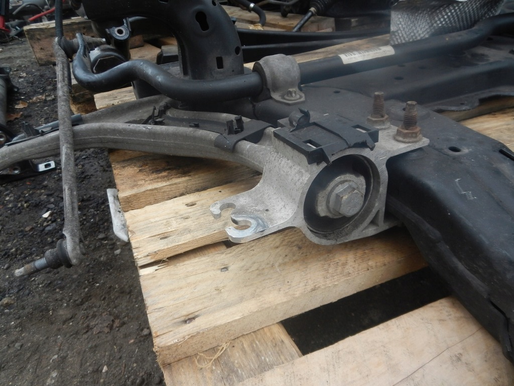 фото №7, Підрамник підрамник балка pod двигун mercedes a klasa w176 w246 w117