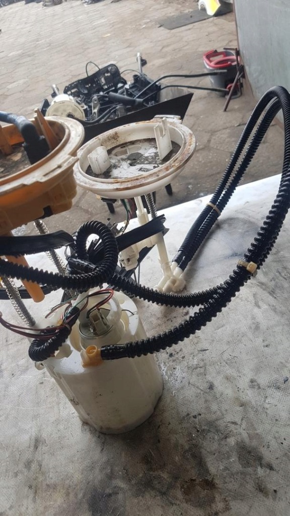 Насос топлива поплавок 2.0tdi vw tiguan 5n0919050 с Разборки