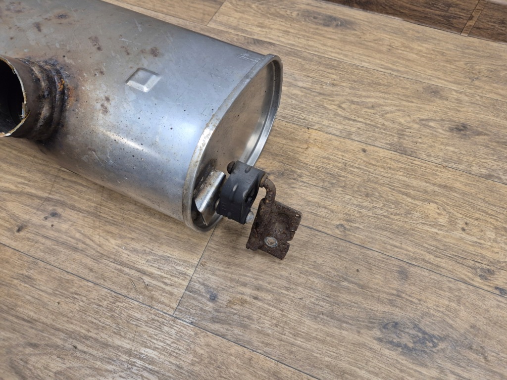 Bmw f30 f32 f33 f36 выхлоп гаситель конечный 335d 435d 3.0d 313km n57 8518465 с Разборки