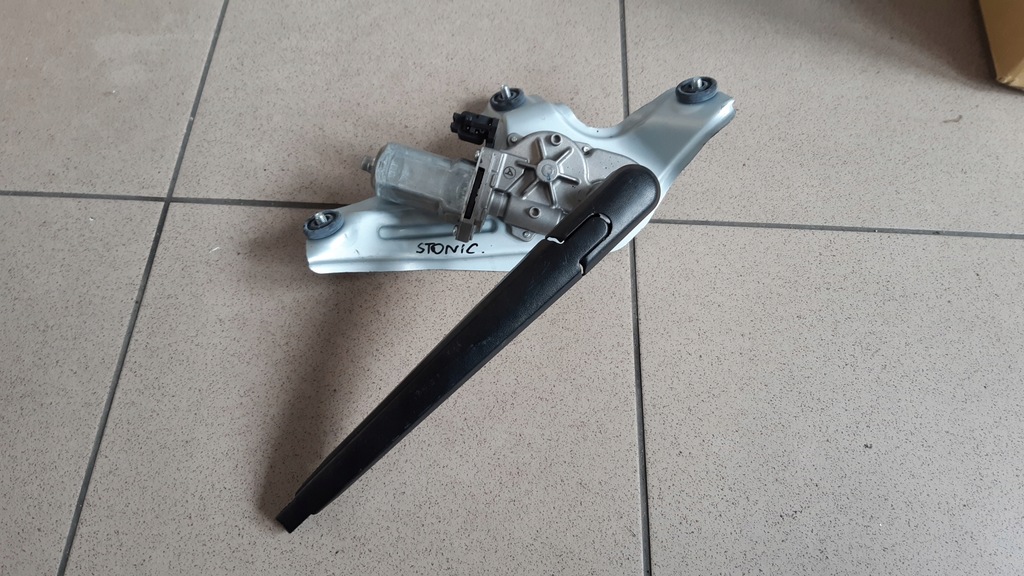 фото №1, Kia stonic 2017-22 моторчик дворники задняя