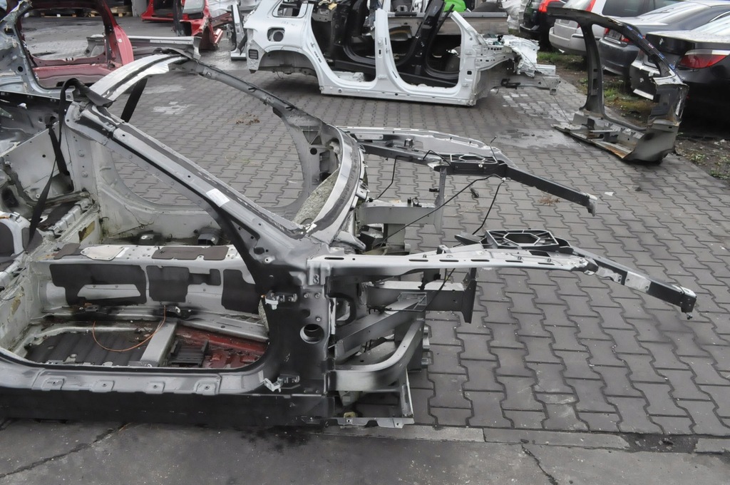 фото №2, Ferrari california чверть лонжерон права перед