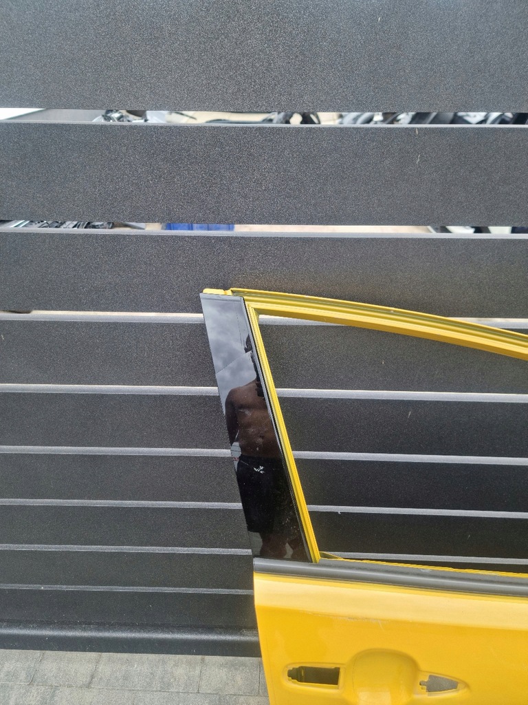 фото №2, Toyota prius 5 v дверь правое передние перед