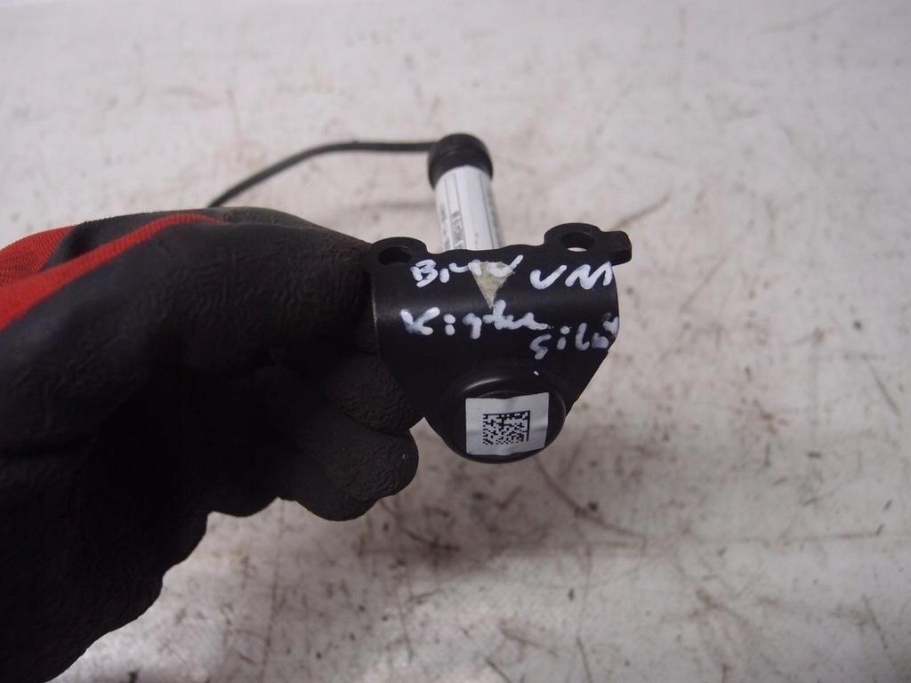 фото №12, Патрон капот bmw x1 u11 9883419