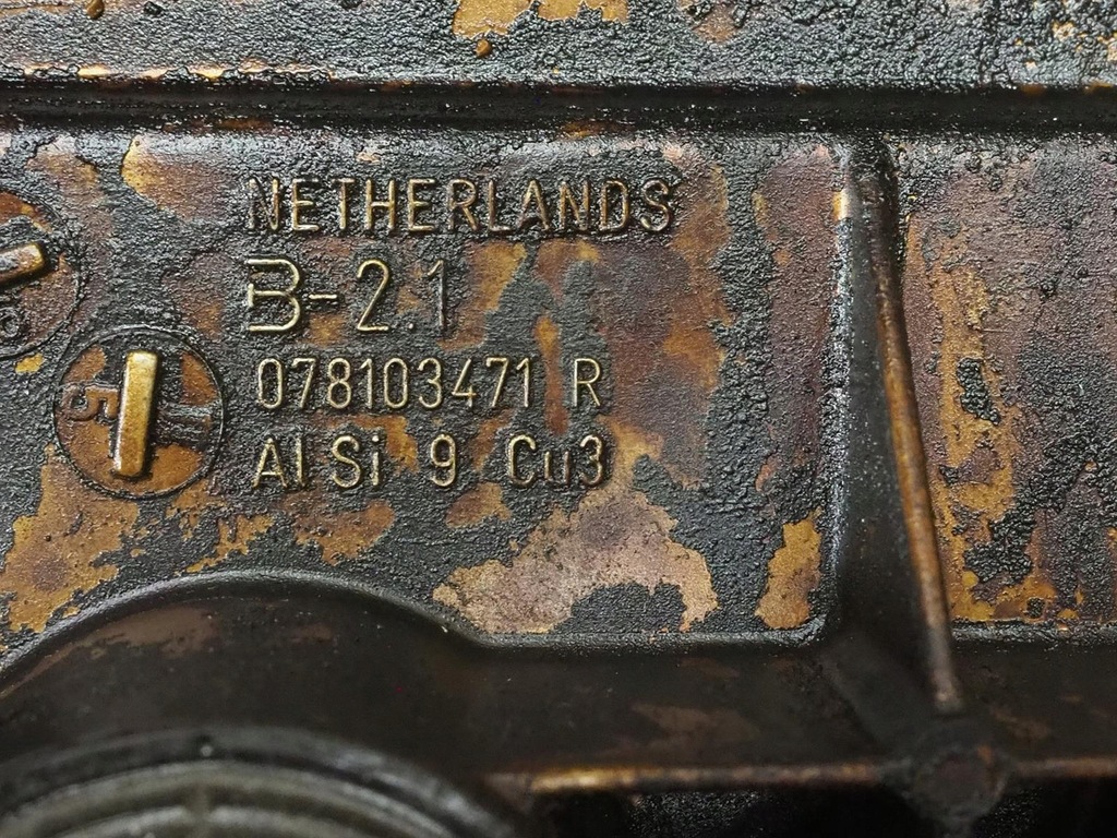 фото №15, Кришка клапанів ліва audi a4 b6 passat b5 2.4 b v6 078103471r