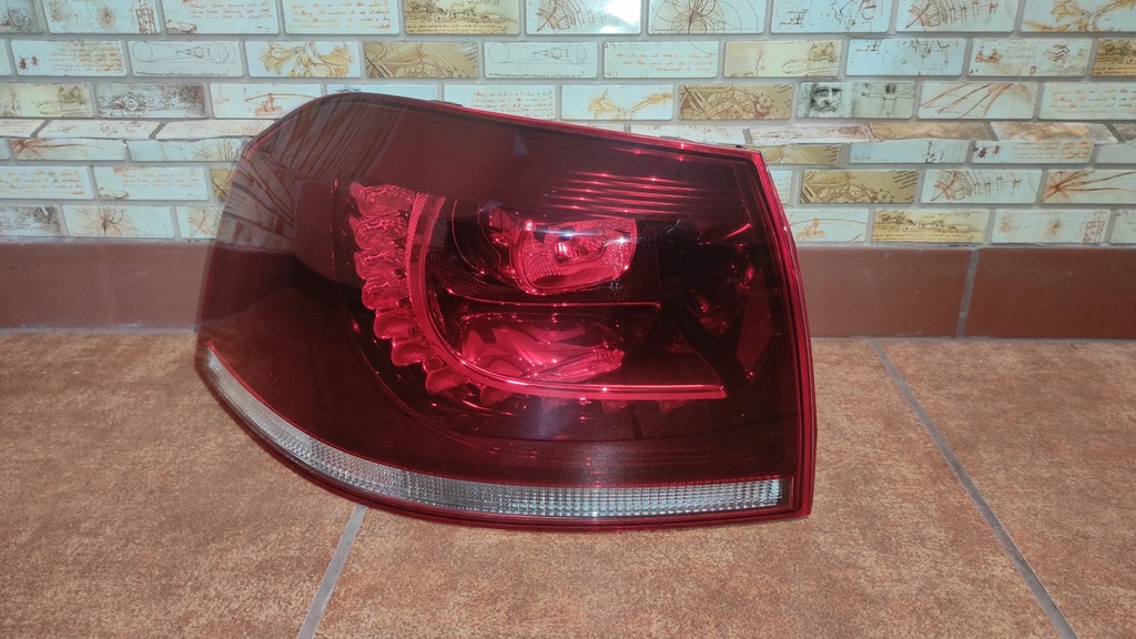 фото №1, Лампа левая задняя passat b7 kombi gt r line led