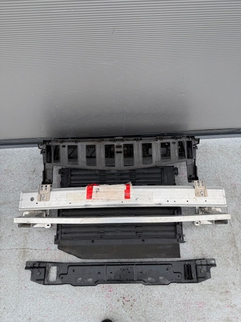 фото №1, Pas передний балка жалюзи opel grandland x