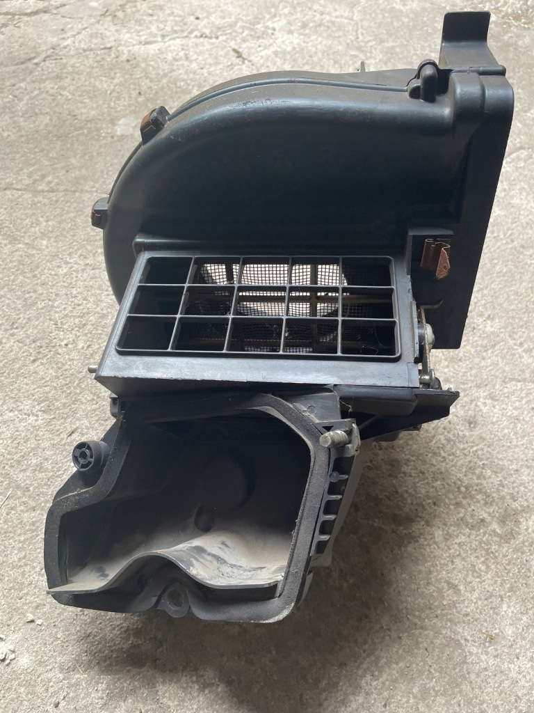 фото №1, Toyota dyna 3,0d4d 07-11 корпус двигателя обдув