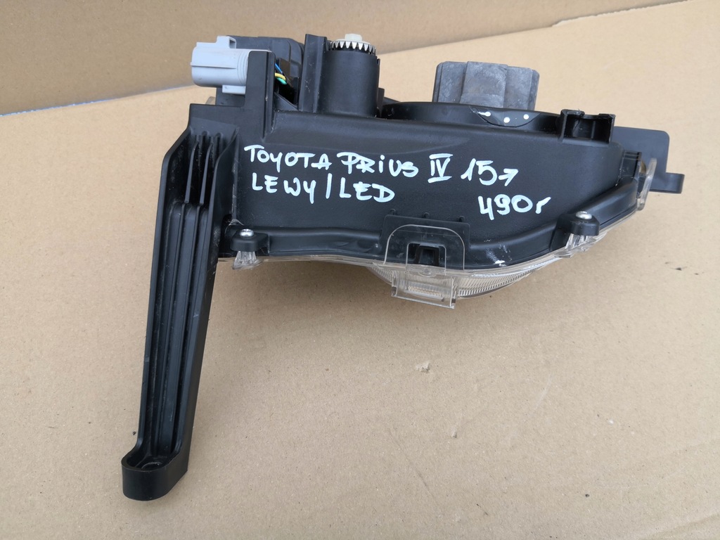 фото №14, Toyota prius iv 15- противотуманная фара передний левый led drl